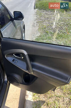 Внедорожник / Кроссовер Toyota RAV4 2009 в 