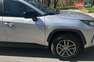 Позашляховик / Кросовер Toyota RAV4 2021 в Полтаві