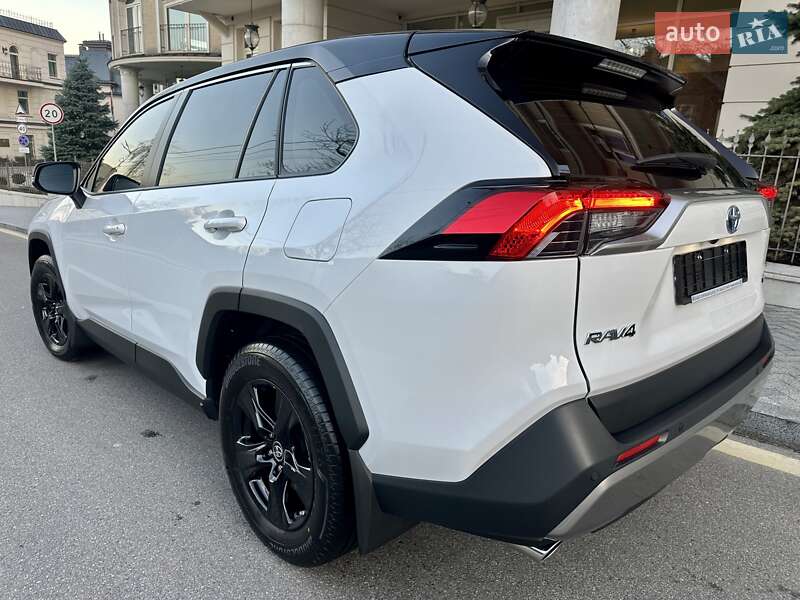 Внедорожник / Кроссовер Toyota RAV4 2025 в Киеве