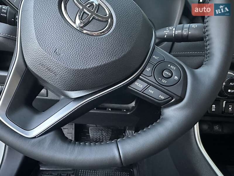 Внедорожник / Кроссовер Toyota RAV4 2025 в Киеве