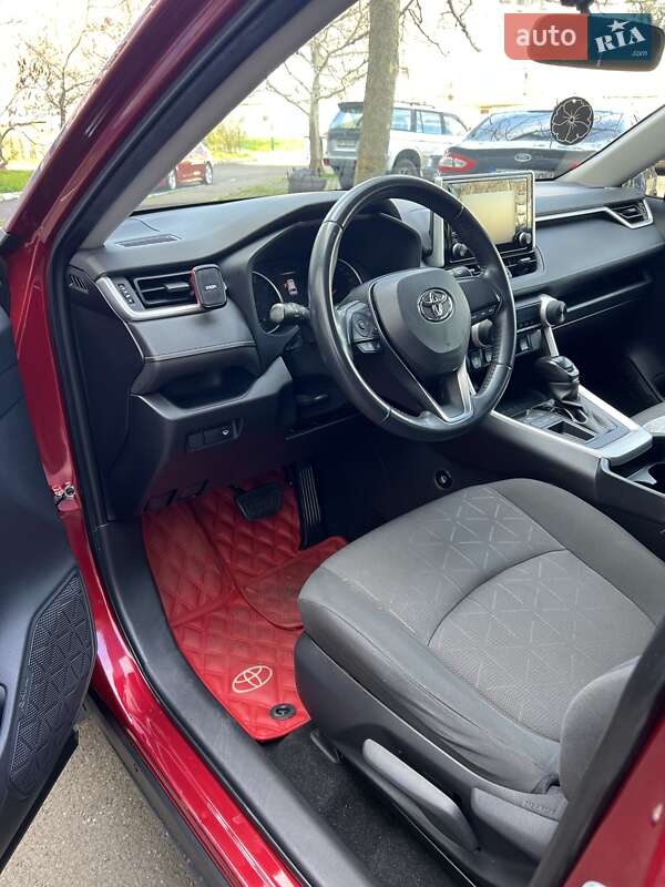 Внедорожник / Кроссовер Toyota RAV4 2019 в Одессе