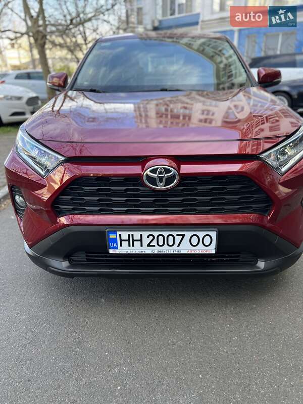 Внедорожник / Кроссовер Toyota RAV4 2019 в Одессе