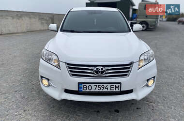 Позашляховик / Кросовер Toyota RAV4 2011 в 