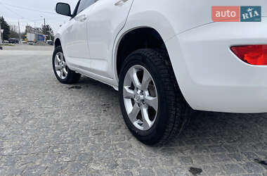 Позашляховик / Кросовер Toyota RAV4 2011 в 