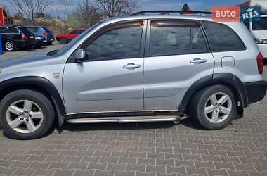 Позашляховик / Кросовер Toyota RAV4 2003 в 