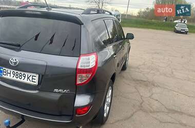 Внедорожник / Кроссовер Toyota RAV4 2010 в 