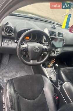 Внедорожник / Кроссовер Toyota RAV4 2010 в 