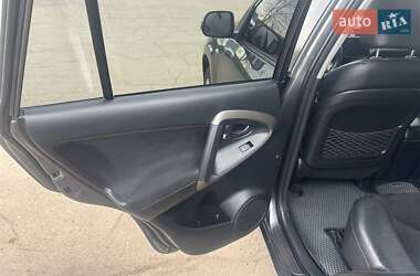 Внедорожник / Кроссовер Toyota RAV4 2010 в 