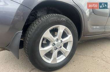 Внедорожник / Кроссовер Toyota RAV4 2010 в 