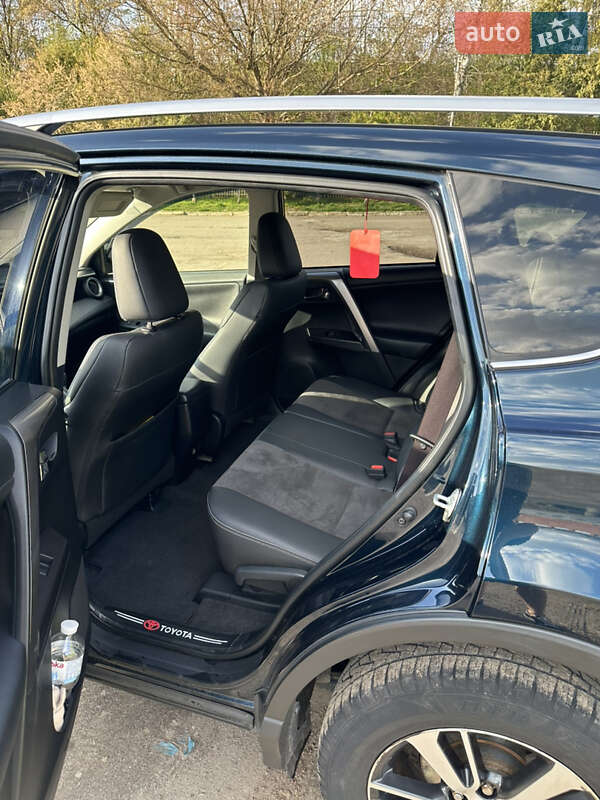 Внедорожник / Кроссовер Toyota RAV4 2016 в Львове фото 10 Внедорожник / Кроссовер Toyota RAV4 2016 в Львове