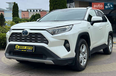 Внедорожник / Кроссовер Toyota RAV4 2019 в 