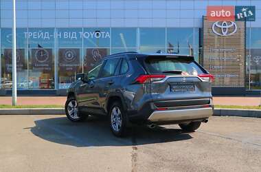 Внедорожник / Кроссовер Toyota RAV4 2023 в 