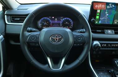 Внедорожник / Кроссовер Toyota RAV4 2023 в 