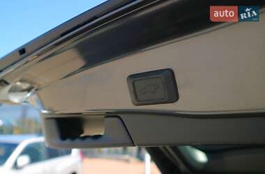 Внедорожник / Кроссовер Toyota RAV4 2023 в 