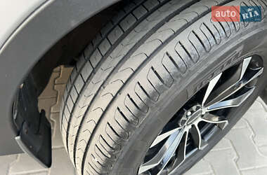 Внедорожник / Кроссовер Toyota RAV4 2013 в 