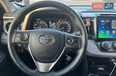 Внедорожник / Кроссовер Toyota RAV4 2013 в 