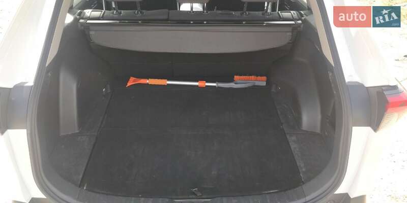 Позашляховик / Кросовер Toyota RAV4 2020 в Львові фото 17 Позашляховик / Кросовер Toyota RAV4 2020 в Львові