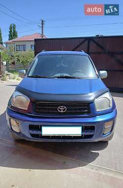 Внедорожник / Кроссовер Toyota RAV4 2001 в 