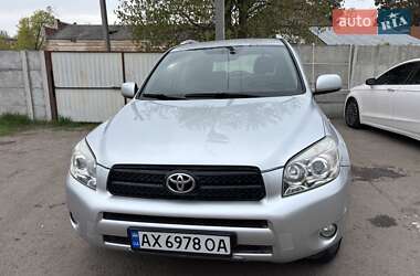 Внедорожник / Кроссовер Toyota RAV4 2006 в 