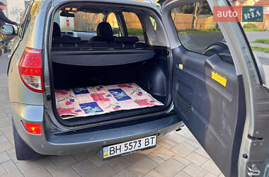 Внедорожник / Кроссовер Toyota RAV4 2008 в 