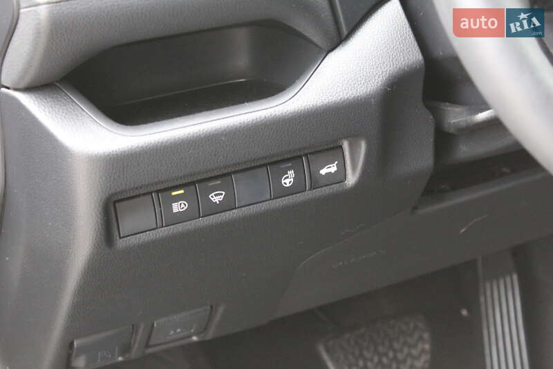 Внедорожник / Кроссовер Toyota RAV4 2022 в Ровно