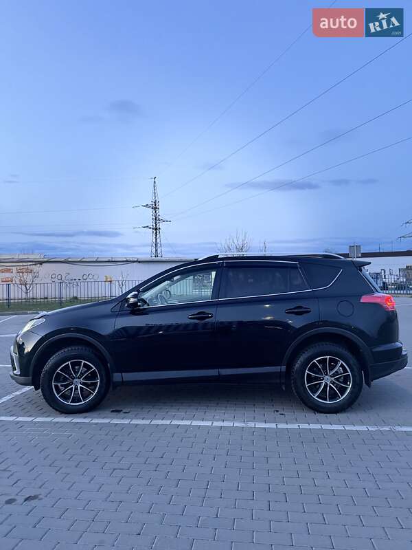 Позашляховик / Кросовер Toyota RAV4 2016 в Львові