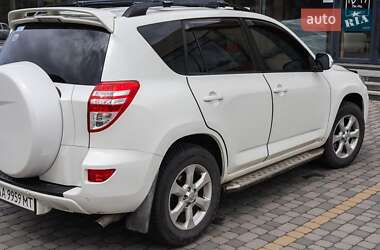 Внедорожник / Кроссовер Toyota RAV4 2010 в 