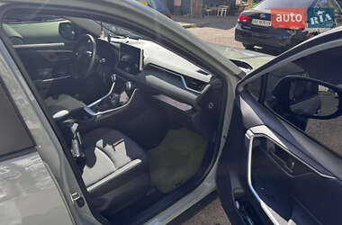 Внедорожник / Кроссовер Toyota RAV4 2022 в 