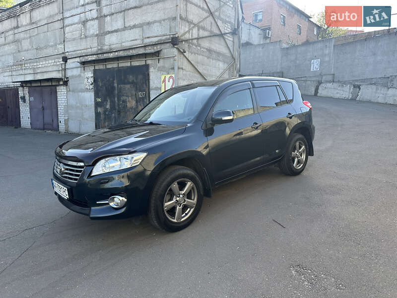 Внедорожник / Кроссовер Toyota RAV4 2012 в Киеве