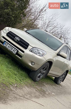 Внедорожник / Кроссовер Toyota RAV4 2007 в 