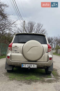 Внедорожник / Кроссовер Toyota RAV4 2007 в 