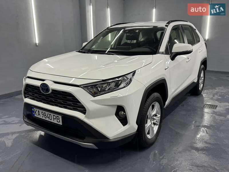 Toyota RAV4 2021