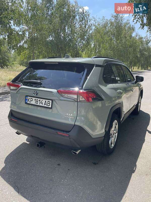 Позашляховик / Кросовер Toyota RAV4 2021 в Запоріжжі