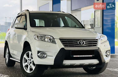 Позашляховик / Кросовер Toyota RAV4 2011 в Києві