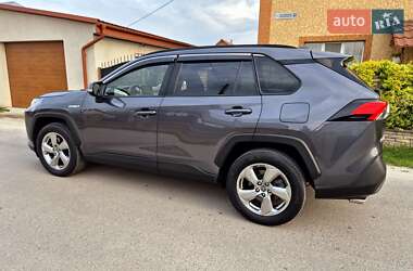 Внедорожник / Кроссовер Toyota RAV4 2020 в 