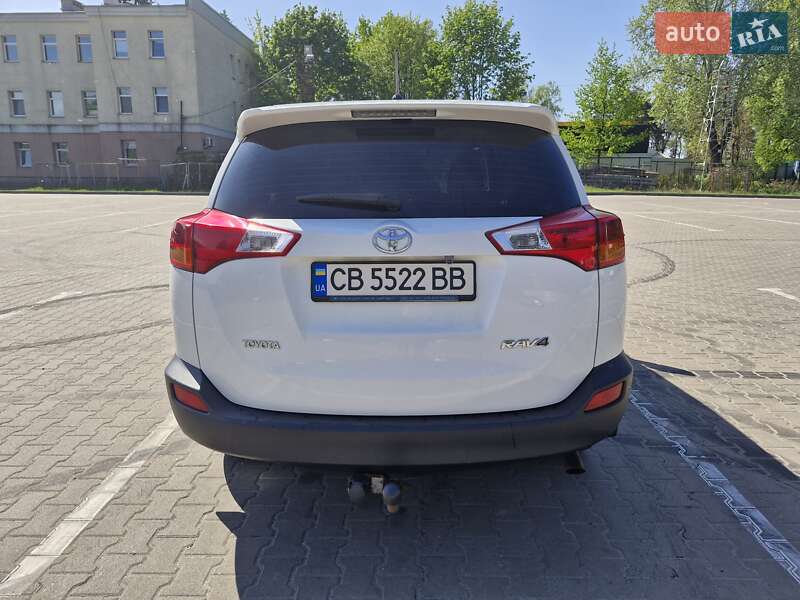 Позашляховик / Кросовер Toyota RAV4 2014 в Чернігові