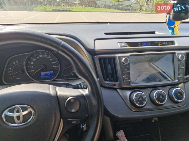 Позашляховик / Кросовер Toyota RAV4 2014 в Чернігові