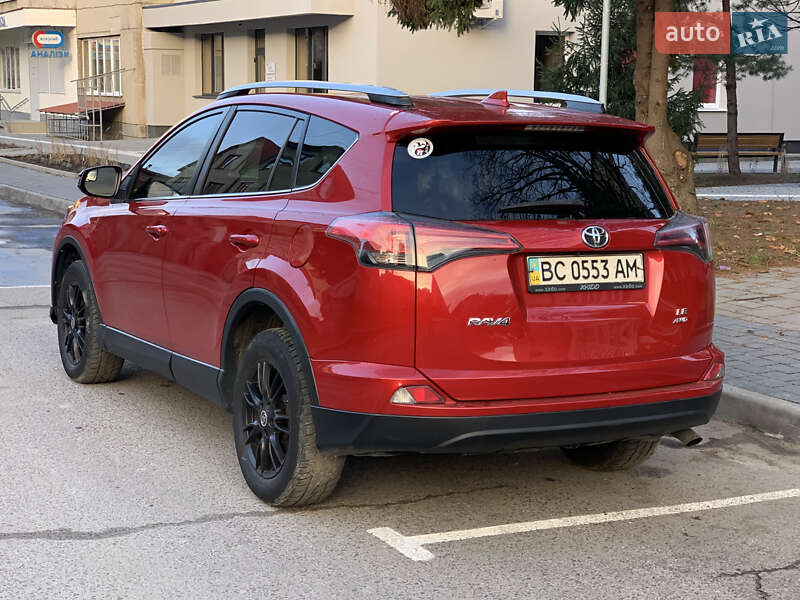 Внедорожник / Кроссовер Toyota RAV4 2016 в Львове