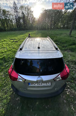 Позашляховик / Кросовер Toyota RAV4 2014 в 
