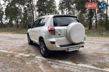 Внедорожник / Кроссовер Toyota RAV4 2010 в 