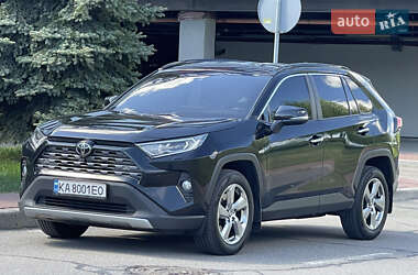 Внедорожник / Кроссовер Toyota RAV4 2021 в Киеве