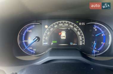 Внедорожник / Кроссовер Toyota RAV4 2019 в 
