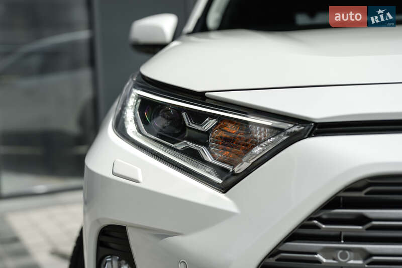 Позашляховик / Кросовер Toyota RAV4 2020 в Львові фото 6 Позашляховик / Кросовер Toyota RAV4 2020 в Львові