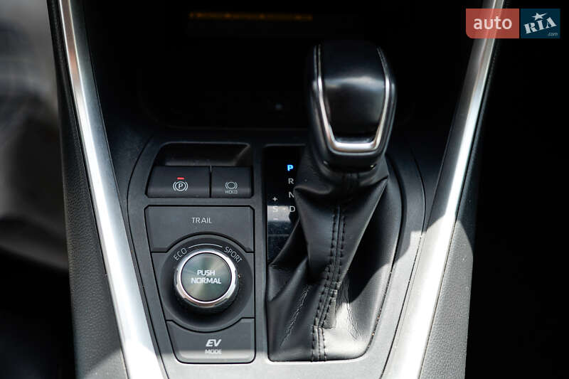 Позашляховик / Кросовер Toyota RAV4 2020 в Львові фото 30 Позашляховик / Кросовер Toyota RAV4 2020 в Львові