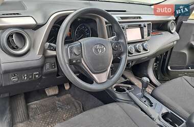 Внедорожник / Кроссовер Toyota RAV4 2018 в 