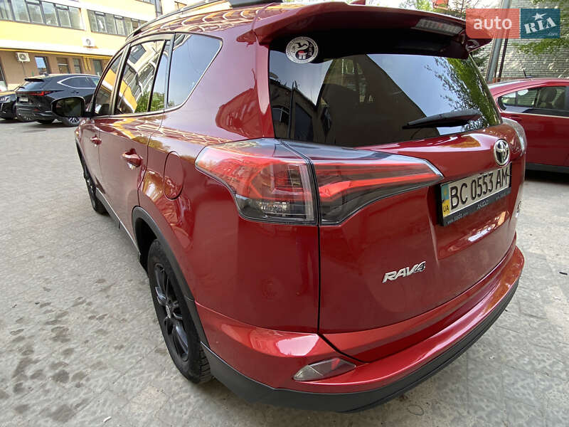 Внедорожник / Кроссовер Toyota RAV4 2016 в Львове