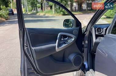 Внедорожник / Кроссовер Toyota RAV4 2010 в 