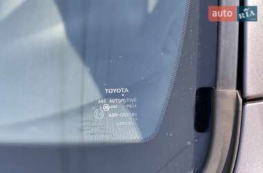 Внедорожник / Кроссовер Toyota RAV4 2010 в 