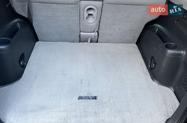 Позашляховик / Кросовер Toyota RAV4 2012 в 