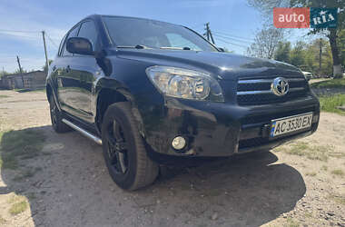 Позашляховик / Кросовер Toyota RAV4 2007 в 